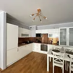 Apart - Old Town - 3 Rooms - Garaz - Winda