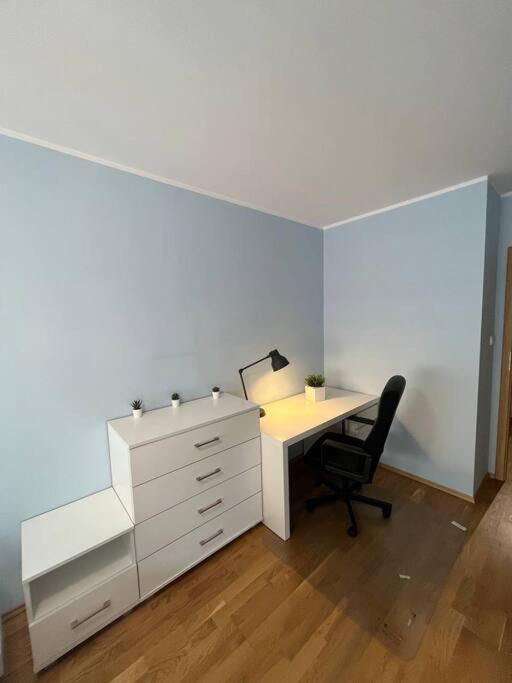Apartment - Old Town - 3 - Garaz - Winda